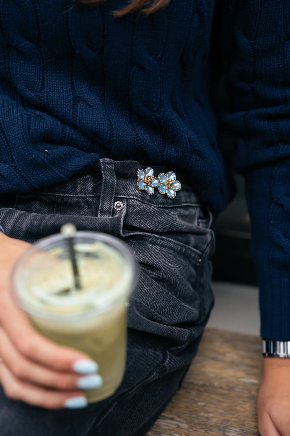 Flower Blue – Stilvoller Jeans-Pin